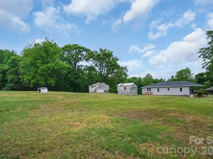 273 Stanley Spencer Mtn Road, Stanley, NC 28056.  MLS# CAR4376300, YatesRealty ID 1616. 