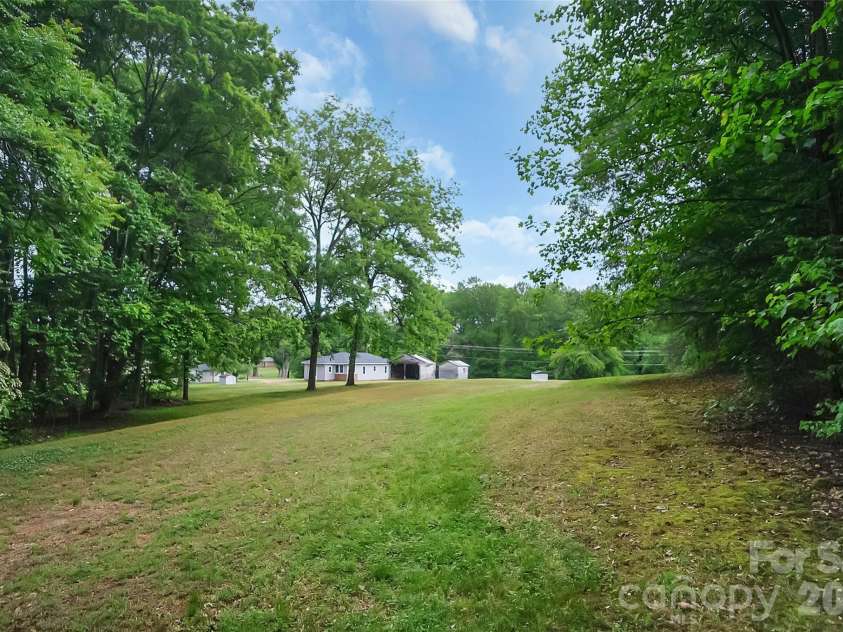 273 Stanley Spencer Mtn Road, Stanley, NC 28056.  MLS# CAR4376300, YatesRealty ID 1616. 