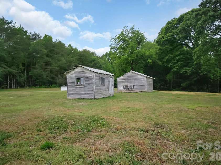 273 Stanley Spencer Mtn Road, Stanley, NC 28056.  MLS# CAR4376300, YatesRealty ID 1616. 