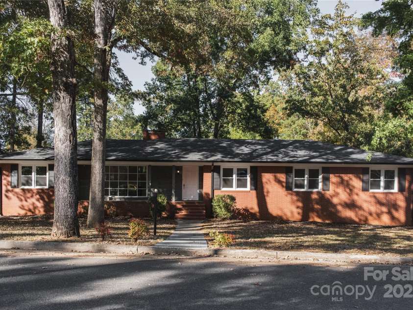 719 Avondale Avenue, Albemarle, NC 28001.  MLS# CAR4316276, YatesRealty ID 1616. 