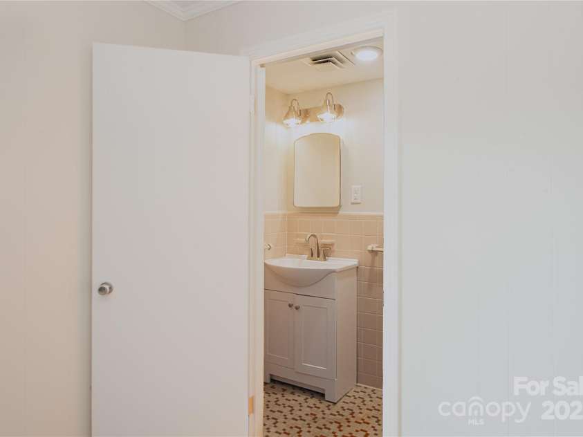 719 Avondale Avenue, Albemarle, NC 28001.  MLS# CAR4316276, YatesRealty ID 1616. 