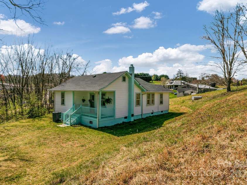 122 Old Nc 63 Highway, Leicester, NC 28748.  MLS# CAR4249489, YatesRealty ID 16160. Farmhouse - large view