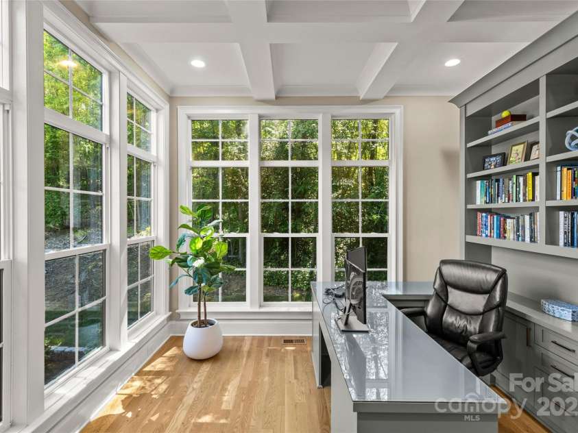 6013 Camile Court, Charlotte, NC 28226.  MLS# CAR4262640, YatesRealty ID 16161. 