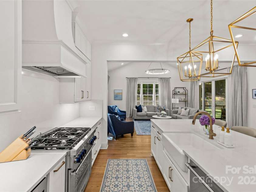 6013 Camile Court, Charlotte, NC 28226.  MLS# CAR4262640, YatesRealty ID 16161. 