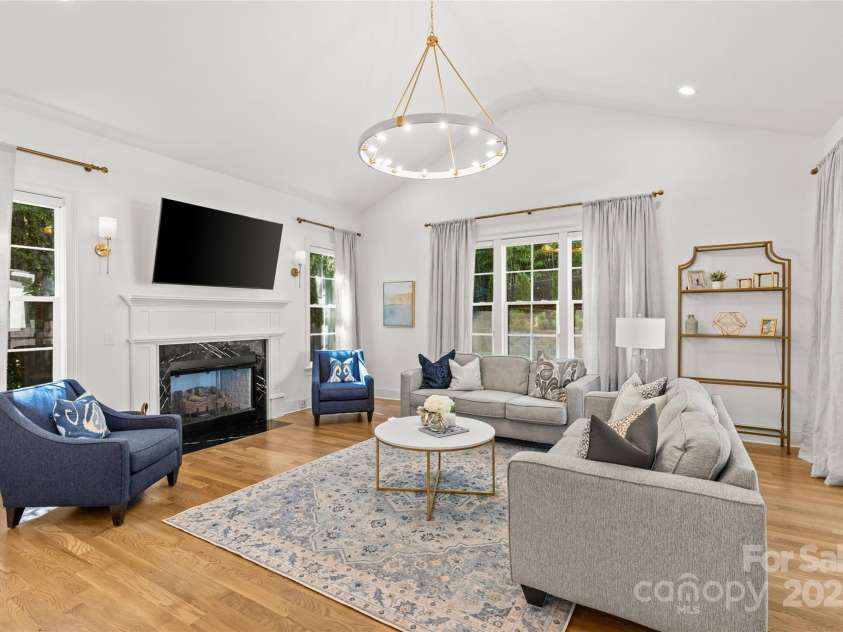 6013 Camile Court, Charlotte, NC 28226.  MLS# CAR4262640, YatesRealty ID 16161. 