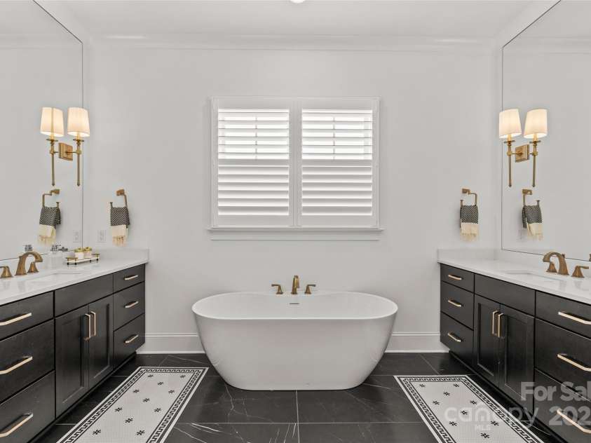 6013 Camile Court, Charlotte, NC 28226.  MLS# CAR4262640, YatesRealty ID 16161. 