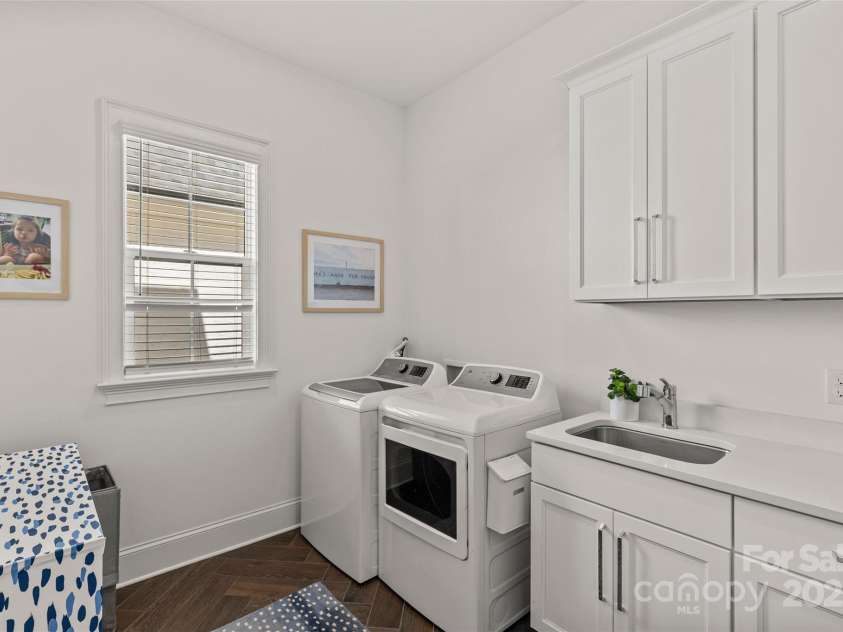 6013 Camile Court, Charlotte, NC 28226.  MLS# CAR4262640, YatesRealty ID 16161. 