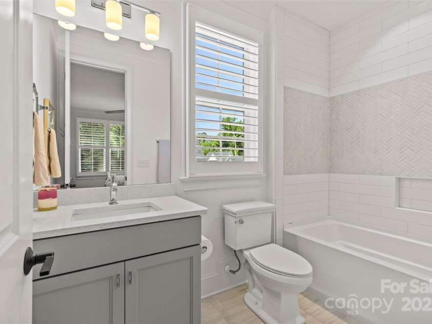 6013 Camile Court, Charlotte, NC 28226.  MLS# CAR4262640, YatesRealty ID 16161. 