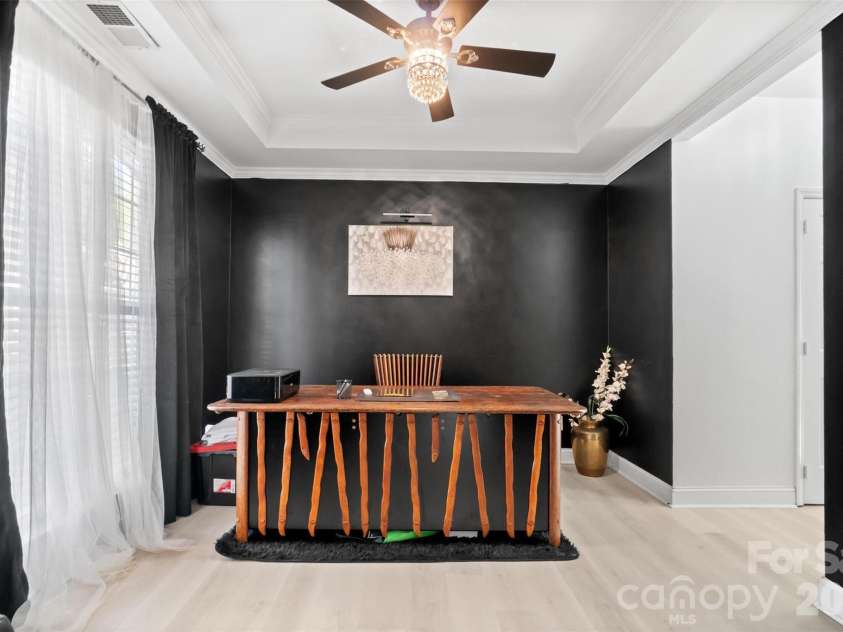 6239 Skyline Drive, Charlotte, NC 28269.  MLS# CAR4415067, YatesRealty ID 16161. 