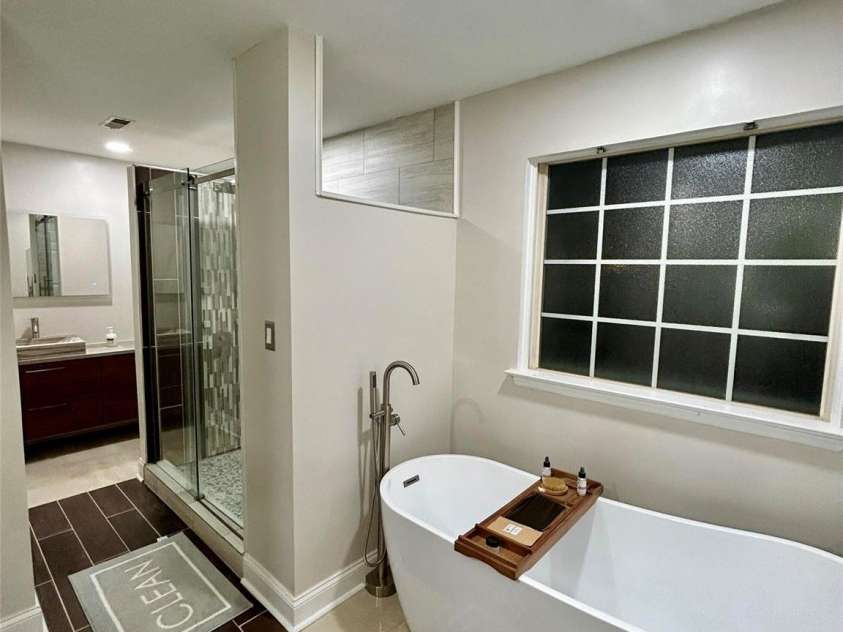 6239 Skyline Drive, Charlotte, NC 28269.  MLS# CAR4415067, YatesRealty ID 16161. 