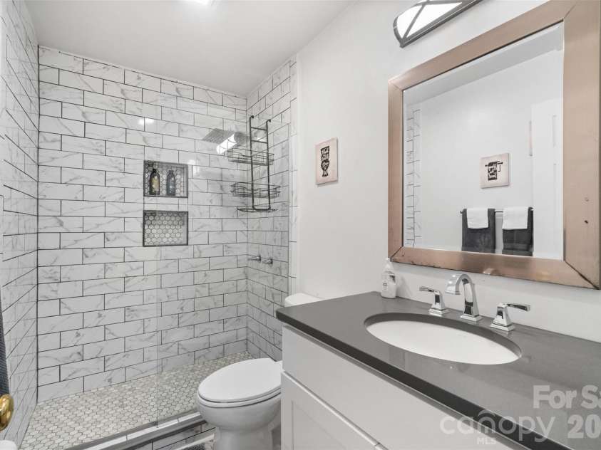6239 Skyline Drive, Charlotte, NC 28269.  MLS# CAR4415067, YatesRealty ID 16161. 