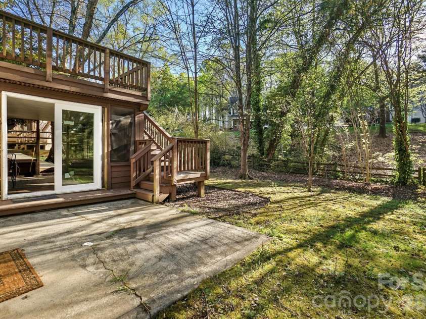 6239 Skyline Drive, Charlotte, NC 28269.  MLS# CAR4415067, YatesRealty ID 16161. 