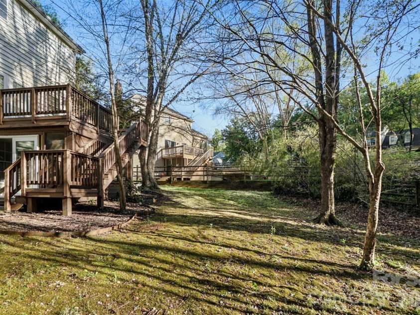 6239 Skyline Drive, Charlotte, NC 28269.  MLS# CAR4415067, YatesRealty ID 16161. 