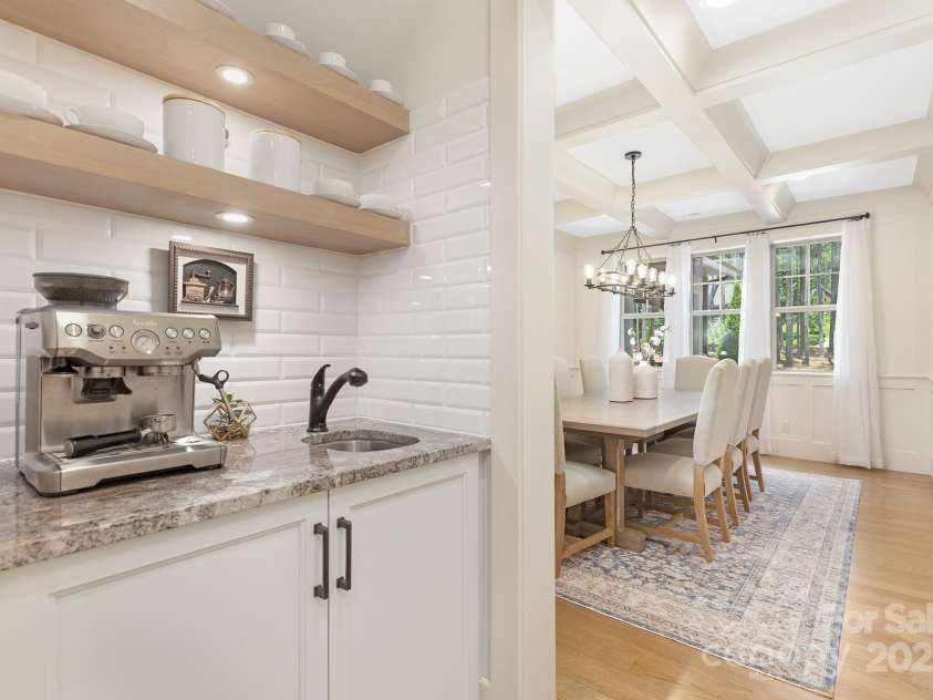 102 Antioch Plantation Drive, Matthews, NC 28104.  MLS# CAR4263408, YatesRealty ID 16162. 