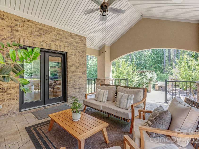 102 Antioch Plantation Drive, Matthews, NC 28104.  MLS# CAR4263408, YatesRealty ID 16162. 