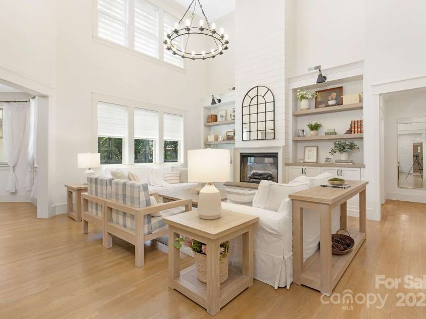 102 Antioch Plantation Drive, Matthews, NC 28104.  MLS# CAR4263408, YatesRealty ID 16162. Great room