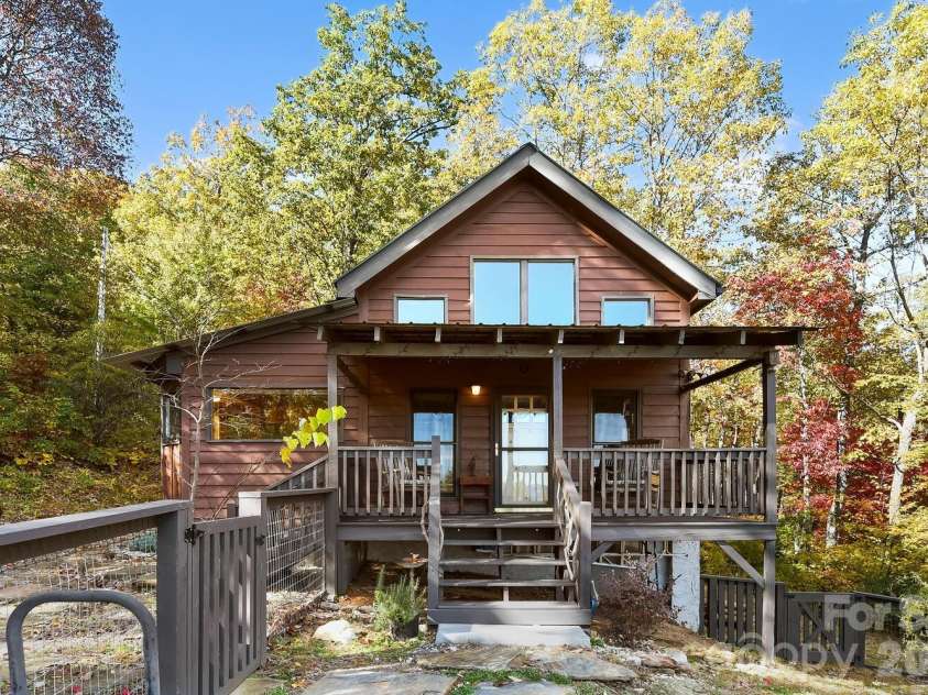 121 Pairofdice Way, Lake Lure, NC 28746.  MLS# CAR4360538, YatesRealty ID 16162. 
