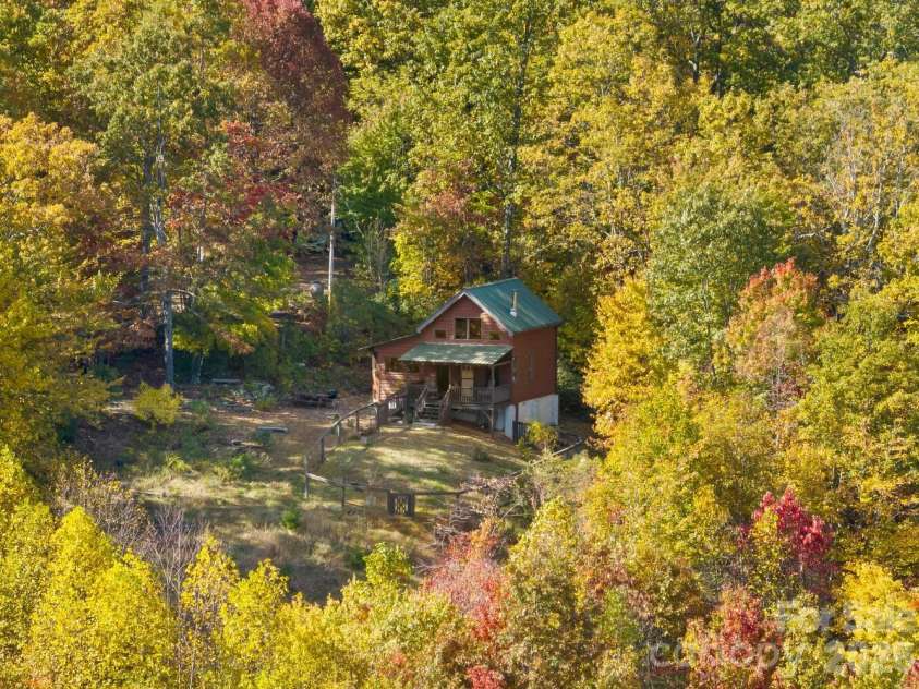121 Pairofdice Way, Lake Lure, NC 28746.  MLS# CAR4360538, YatesRealty ID 16162. 