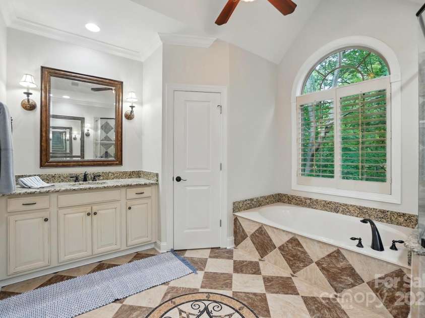 4133 Hoffmeister Drive, Waxhaw, NC 28173.  MLS# CAR4264633, YatesRealty ID 16163. 