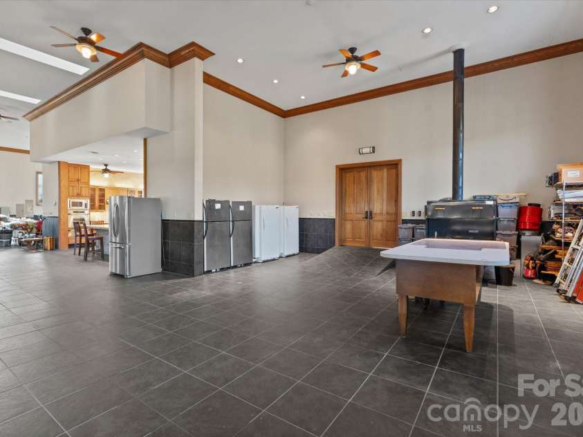 151 Pine Ridge Road, Burnsville, NC 28714.  MLS# CAR4217330, YatesRealty ID 16164. 