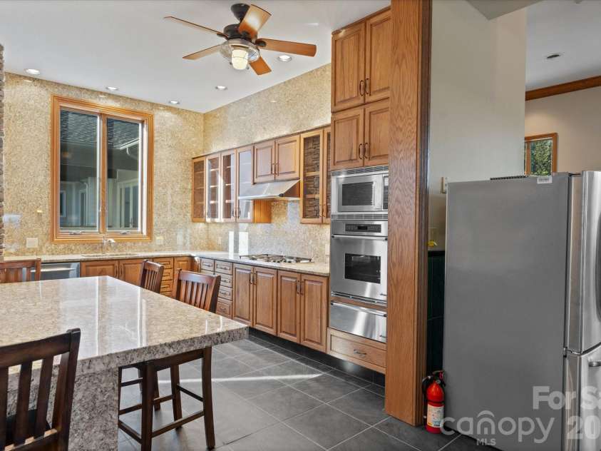 151 Pine Ridge Road, Burnsville, NC 28714.  MLS# CAR4217330, YatesRealty ID 16164. 