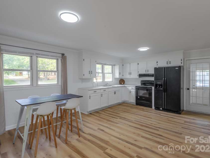 1520 Main Church Extension, Mocksville, NC 27028.  MLS# CAR4252703, YatesRealty ID 16164. 