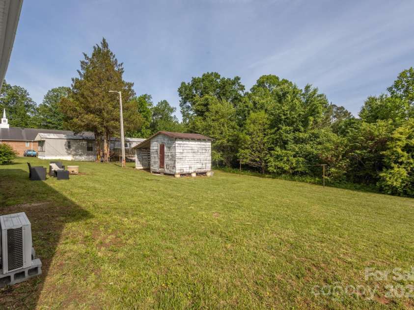 1520 Main Church Extension, Mocksville, NC 27028.  MLS# CAR4252703, YatesRealty ID 16164. 