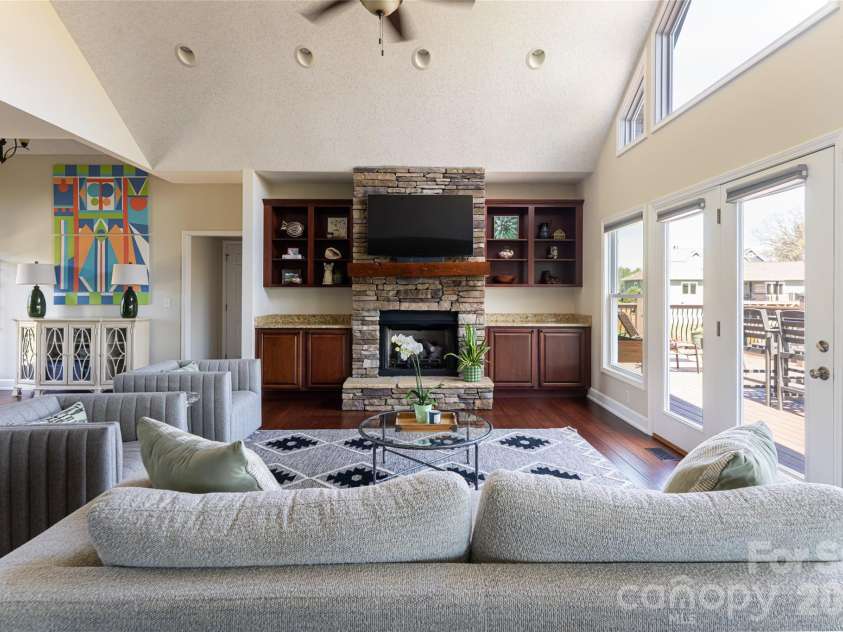 12 Horizon View Lane, Alexander, NC 28701.  MLS# CAR4373999, YatesRealty ID 16165. Living room