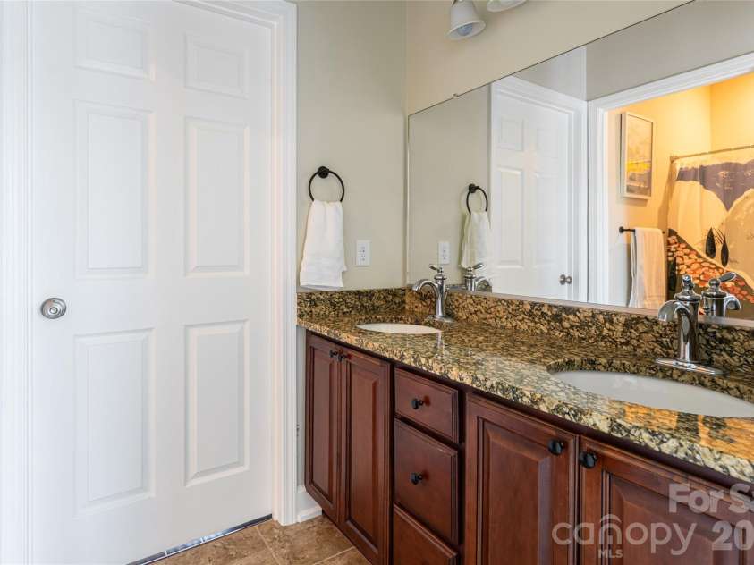 12 Horizon View Lane, Alexander, NC 28701.  MLS# CAR4373999, YatesRealty ID 16165. Main level guest bath
