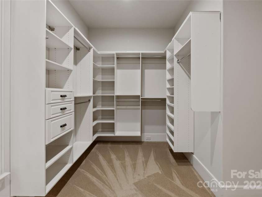 405 Gladelynn Way, Waxhaw, NC 28173.  MLS# CAR4255211, YatesRealty ID 16166. 