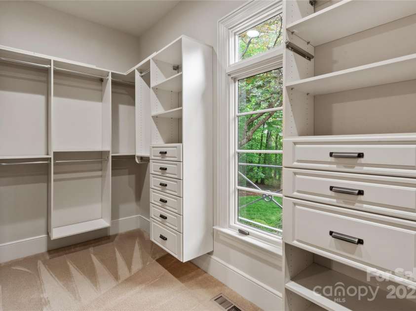 405 Gladelynn Way, Waxhaw, NC 28173.  MLS# CAR4255211, YatesRealty ID 16166. 