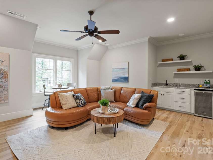 405 Gladelynn Way, Waxhaw, NC 28173.  MLS# CAR4255211, YatesRealty ID 16166. 