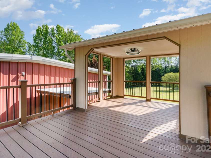 14834 Pawnee Trail, Matthews, NC 28104.  MLS# CAR4251720, YatesRealty ID 16168. 