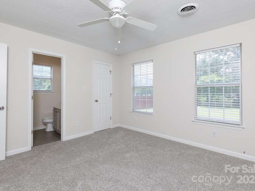 112 Brookshire Drive, Fort Mill, SC 29715.  MLS# CAR4256696, YatesRealty ID 16169. 