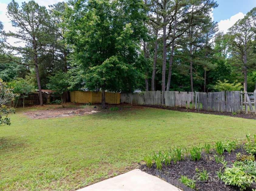 112 Brookshire Drive, Fort Mill, SC 29715.  MLS# CAR4256696, YatesRealty ID 16169. 
