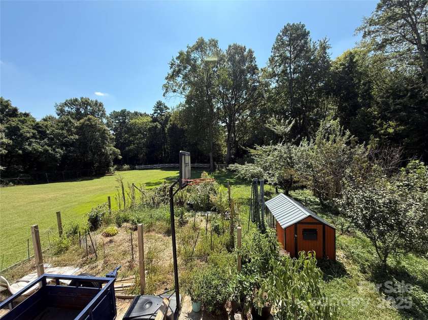 2706 Hilliard Drive, Charlotte, NC 28205.  MLS# CAR4298179, YatesRealty ID 1617. 