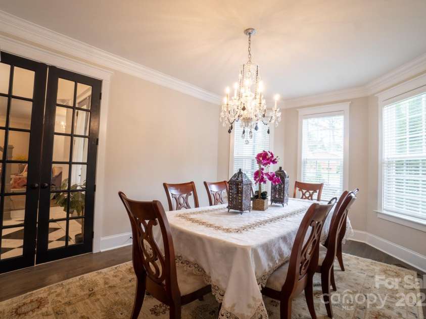 2706 Hilliard Drive, Charlotte, NC 28205.  MLS# CAR4298179, YatesRealty ID 1617. 