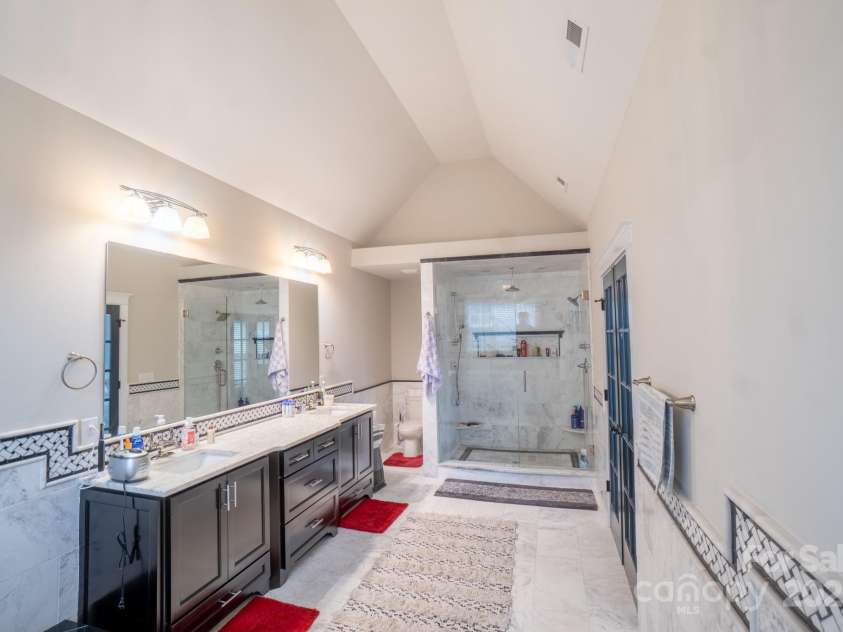 2706 Hilliard Drive, Charlotte, NC 28205.  MLS# CAR4298179, YatesRealty ID 1617. 