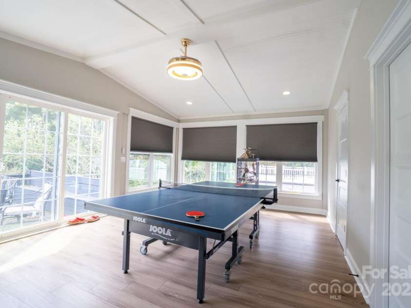 2706 Hilliard Drive, Charlotte, NC 28205.  MLS# CAR4298179, YatesRealty ID 1617. Bonus Room