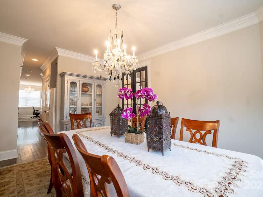 2706 Hilliard Drive, Charlotte, NC 28205.  MLS# CAR4298179, YatesRealty ID 1617. Dining Room