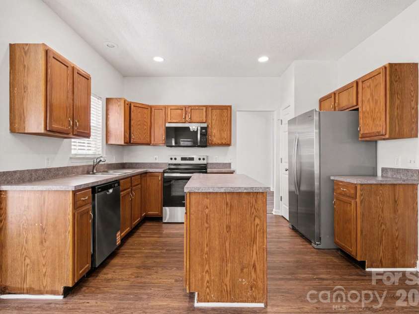 2888 Shadow Brook Court, Concord, NC 28027.  MLS# CAR4368095, YatesRealty ID 16170. 