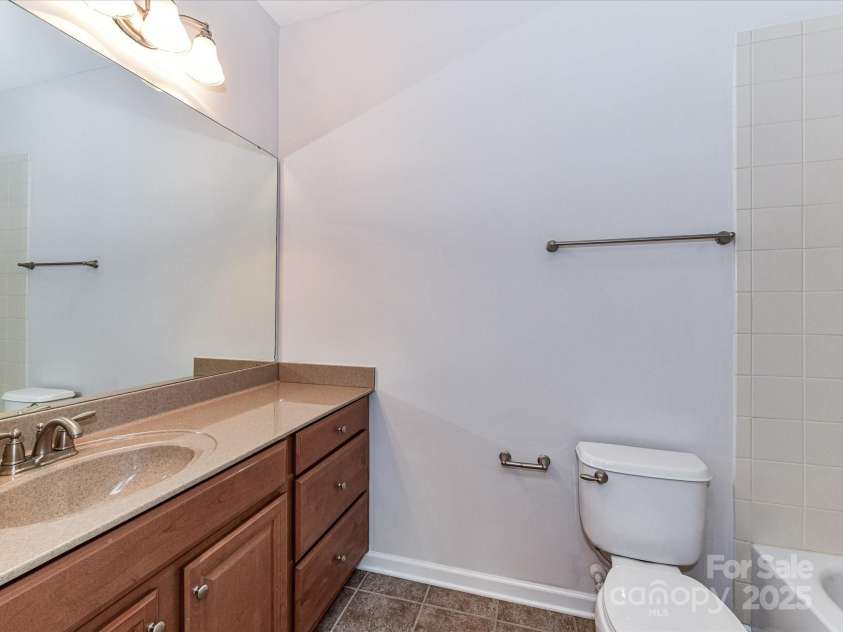 7854 Springs Village Lane, Charlotte, NC 28226.  MLS# CAR4240846, YatesRealty ID 16170. Full Bathroom on Lower Level