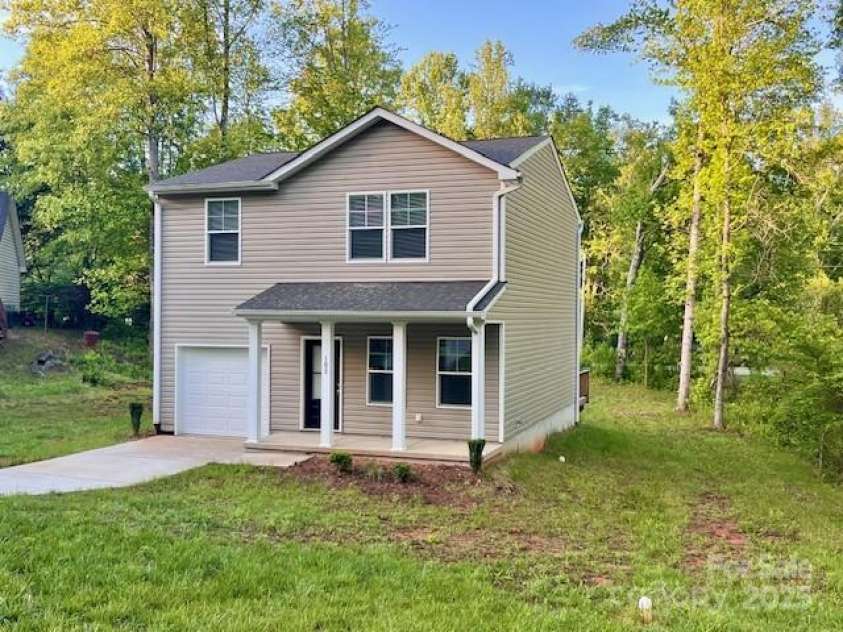 103 Higgins Court, Morganton, NC 28655.  MLS# CAR4263125, YatesRealty ID 16171. 