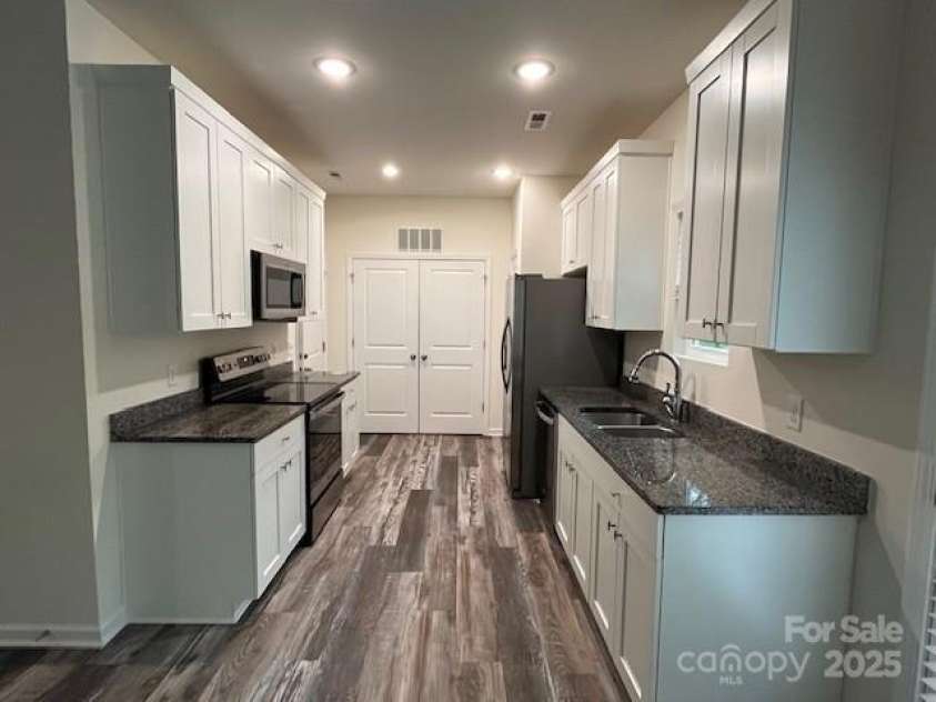 103 Higgins Court, Morganton, NC 28655.  MLS# CAR4263125, YatesRealty ID 16171. 
