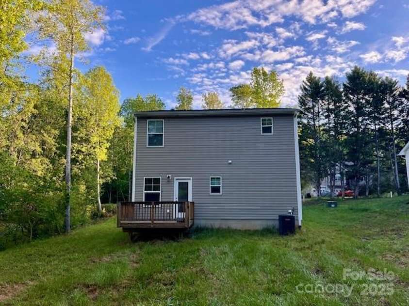 103 Higgins Court, Morganton, NC 28655.  MLS# CAR4263125, YatesRealty ID 16171. 
