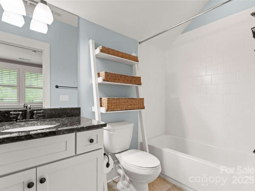 18420 Rosapenny Road, Charlotte, NC 28278.  MLS# CAR4240682, YatesRealty ID 16172. Ensuite in finished room above the garage