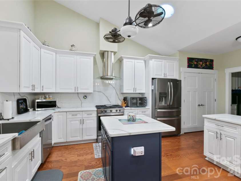 20 Brookstone Place, Candler, NC 28715.  MLS# CAR4368758, YatesRealty ID 16172. Kitchen
