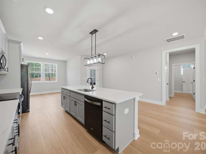 2422 Kimberly Avenue, Morganton, NC 28655.  MLS# CAR4366379, YatesRealty ID 16173. 
