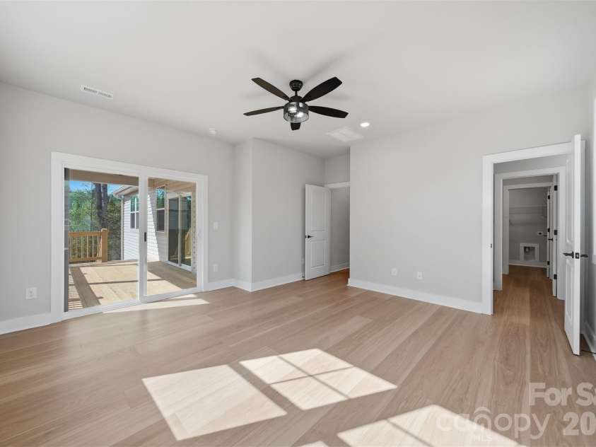 2422 Kimberly Avenue, Morganton, NC 28655.  MLS# CAR4366379, YatesRealty ID 16173. 