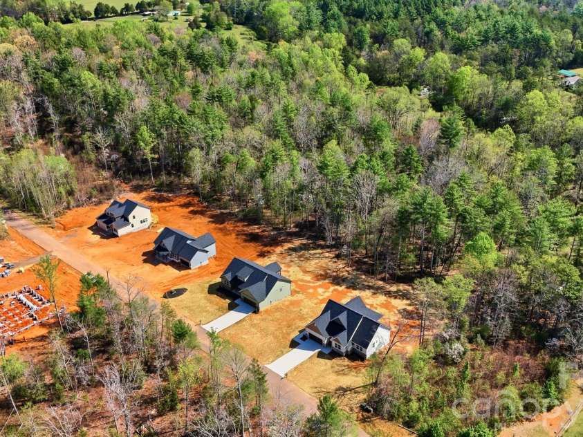 2422 Kimberly Avenue, Morganton, NC 28655.  MLS# CAR4366379, YatesRealty ID 16173. 